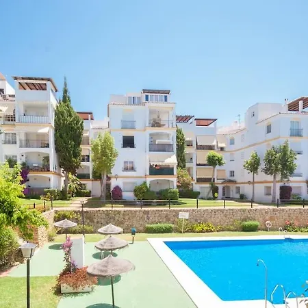 Con Piscina Cerca Del Golf En Atalaya - Atalaya Del Golf 31 شقة *